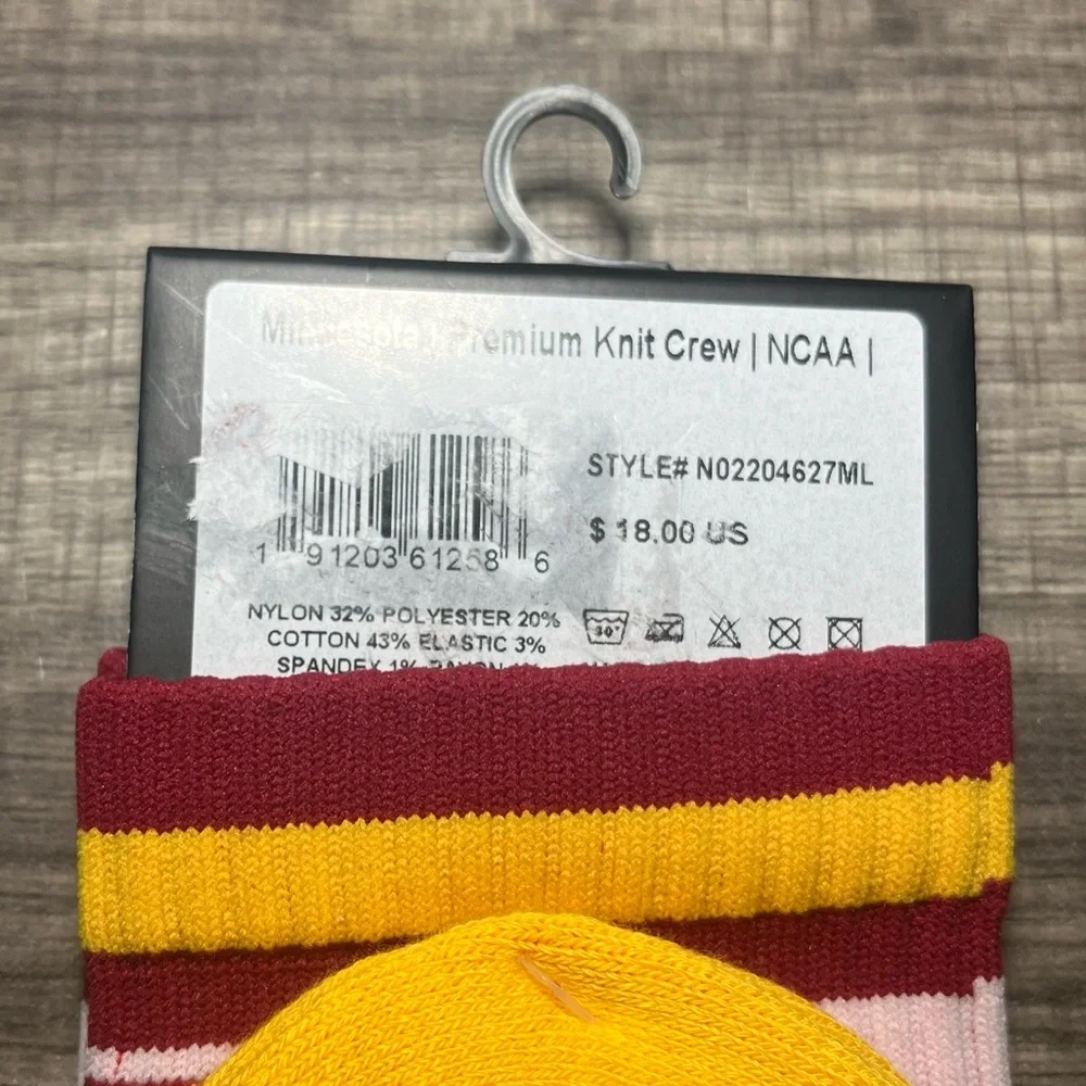 Strideline University Of Minnesota Golden Gopher Crew Socks Size Medium/Large‎